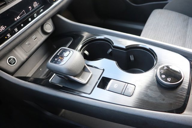 Used 2023 Nissan Rogue SV image 15