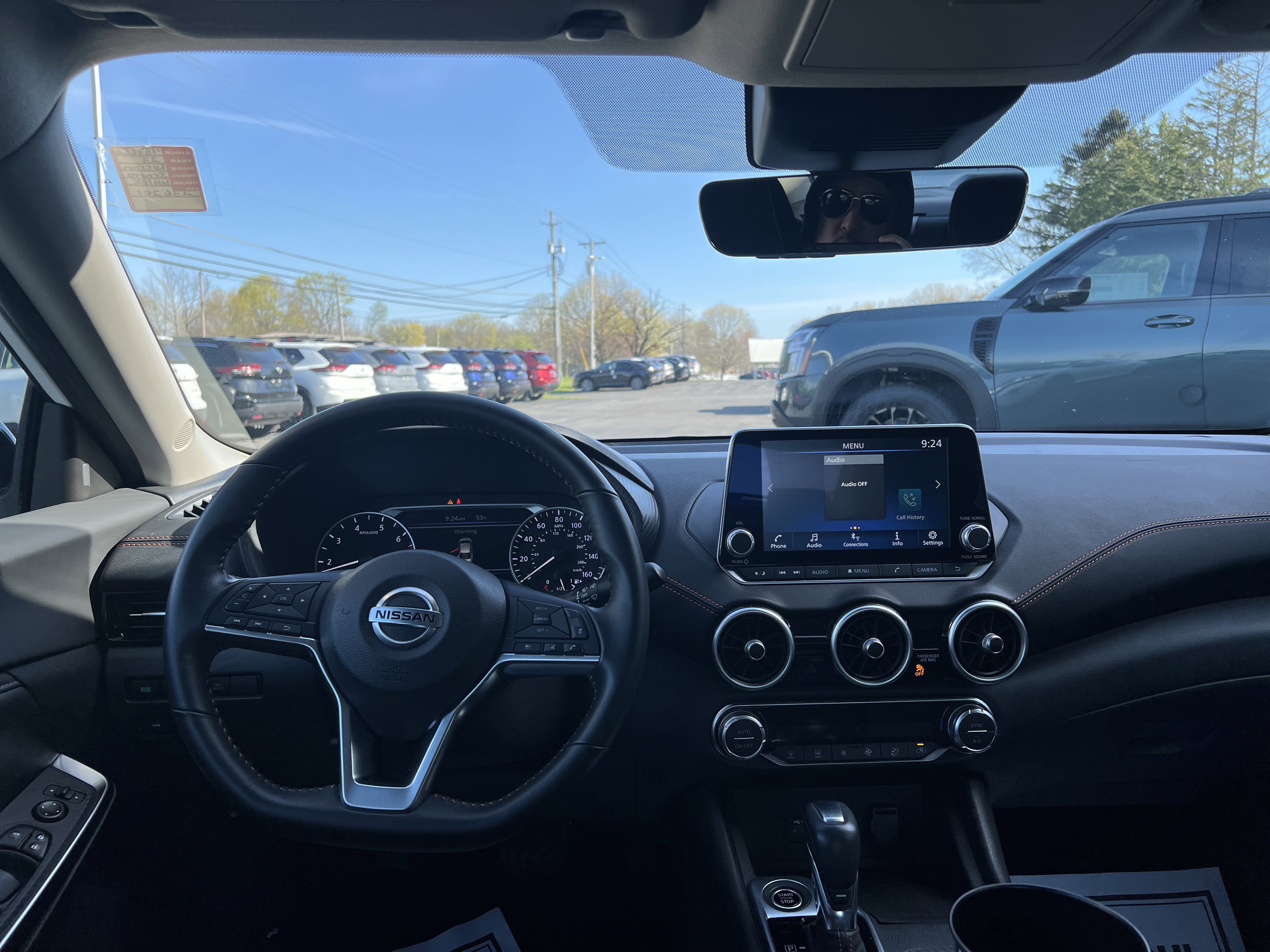 Used 2023 Nissan Sentra SR w/ Electronics Package FWD image 5