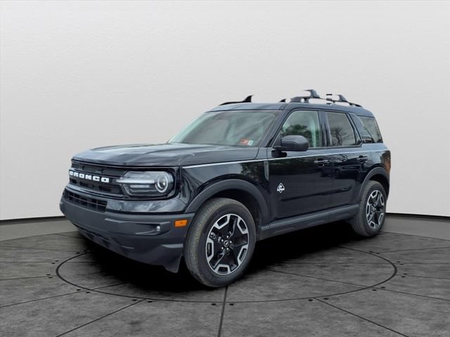 Used 2023 Ford Bronco Sport Outer Banks w/ Tech Package AWD/4WD image 1