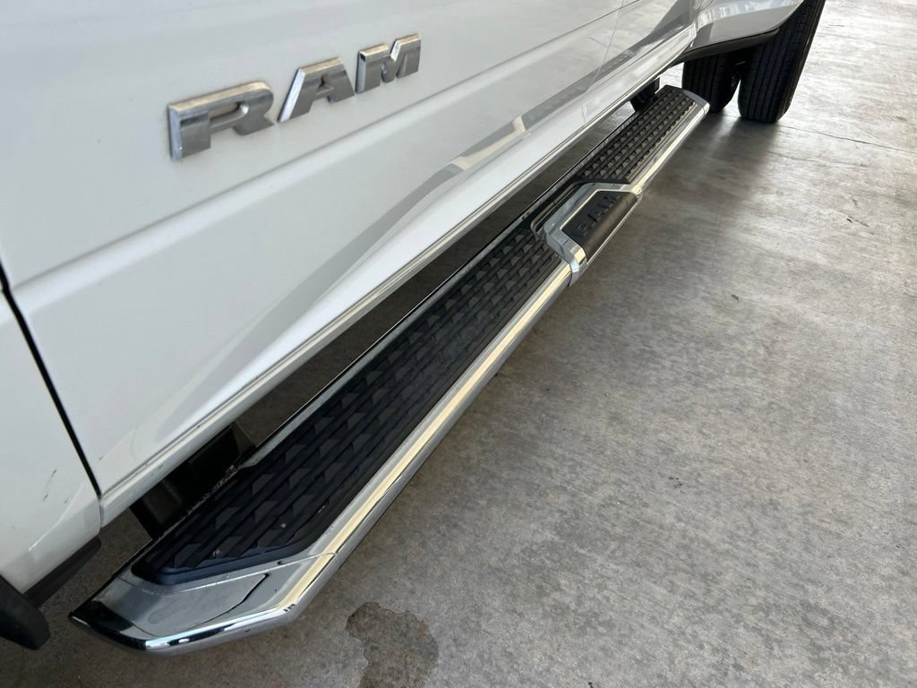 Used 2024 RAM 3500 Big Horn AWD/4WD image 16