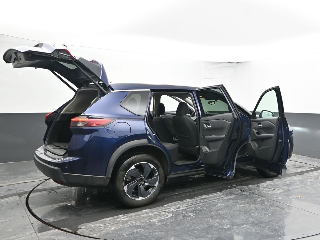 Used 2024 Nissan Rogue SV image 55