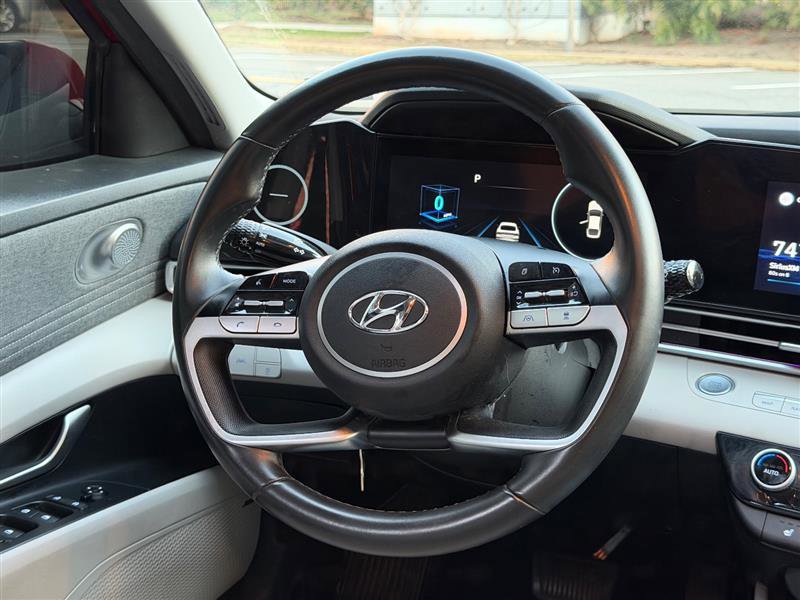 Used 2021 Hyundai Elantra Limited image 33