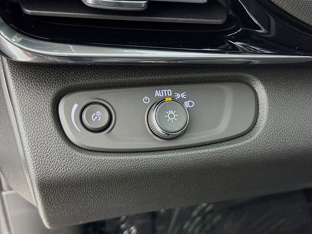 New 2026 Buick Envista Sport Touring w/ Convenience I Package FWD image 10