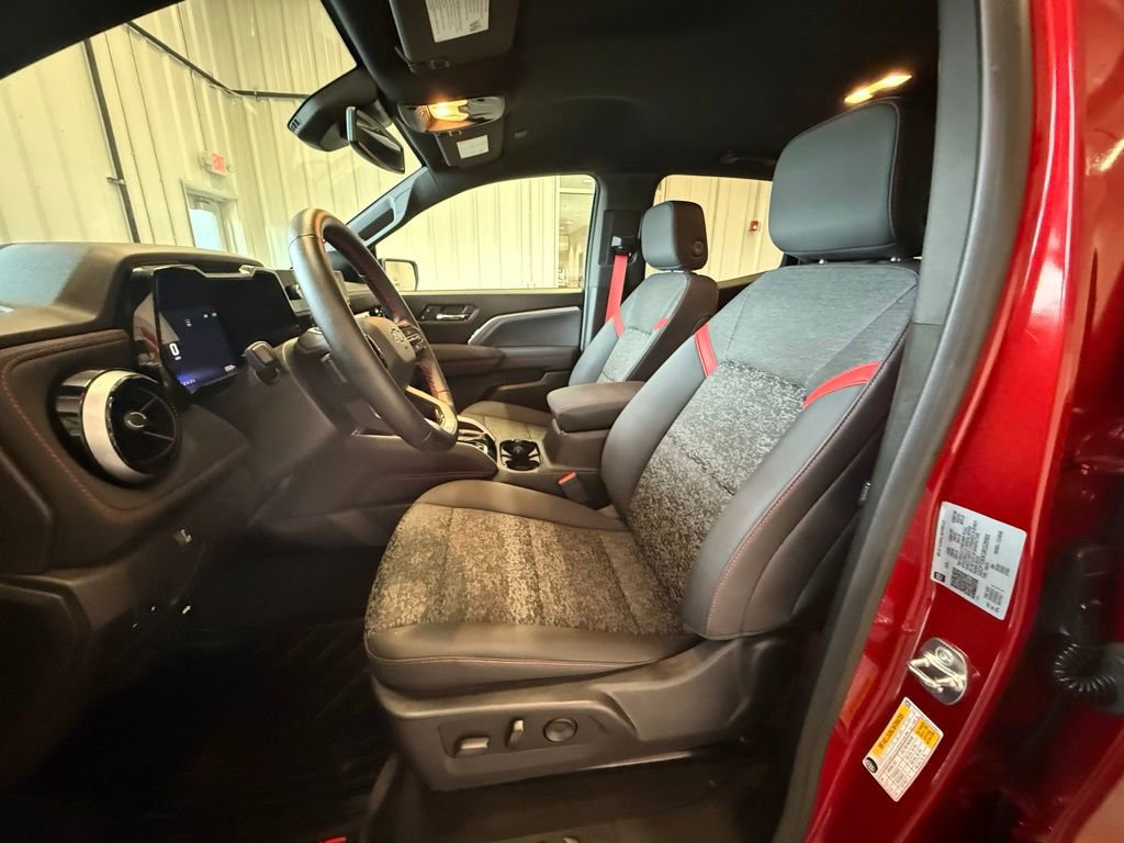 Used 2024 Chevrolet Colorado Z71 w/ Z71 Convenience Package 2 image 22