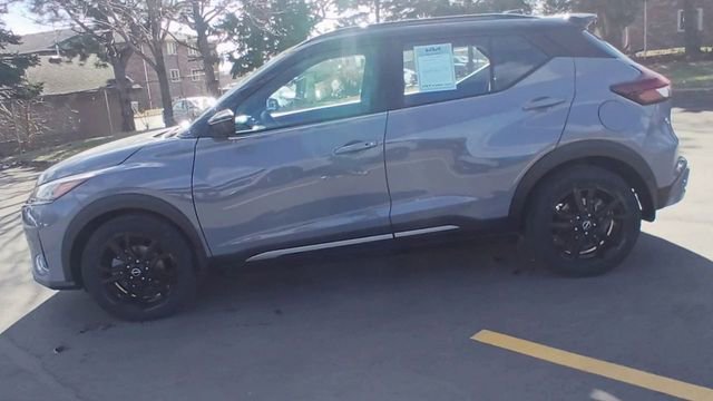 Used 2023 Nissan Kicks SR image 8