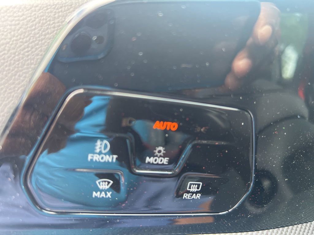 New 2025 Volkswagen GTI SE image 16