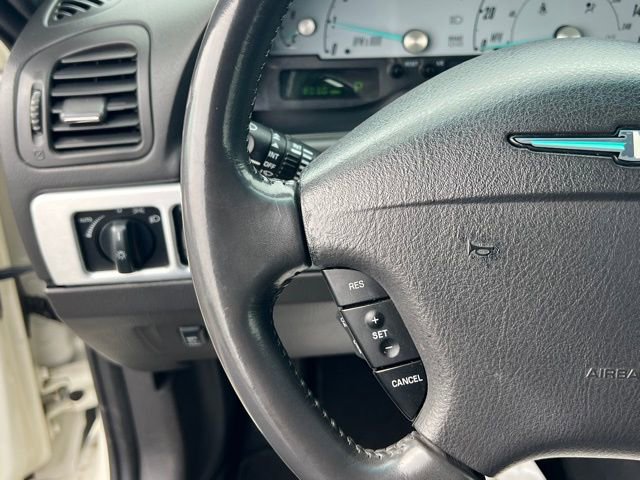 Used 2002 Ford Thunderbird image 16