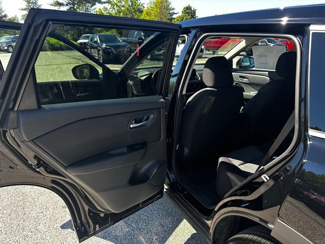 New 2026 Nissan Rogue SV image 13