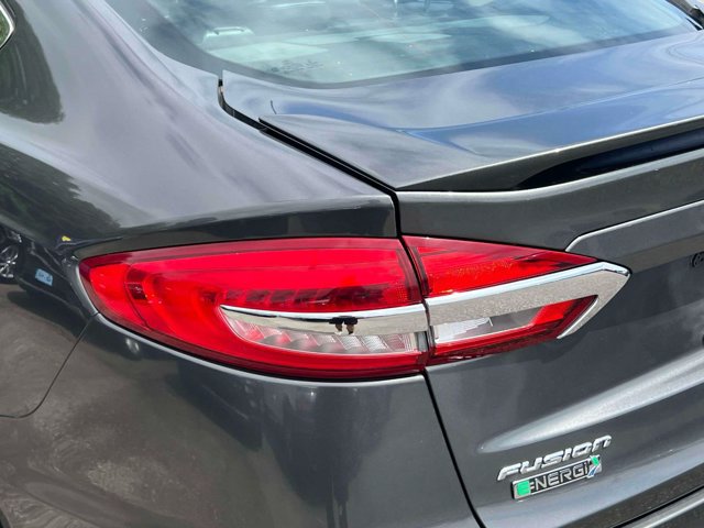 Used 2019 Ford Fusion Energi Titanium FWD image 12