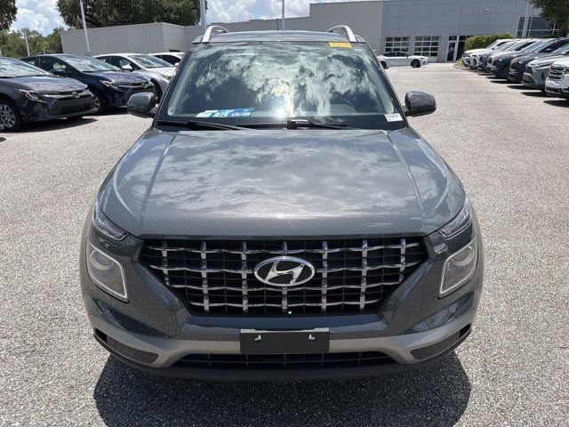 Used 2025 Hyundai Venue SEL FWD image 6