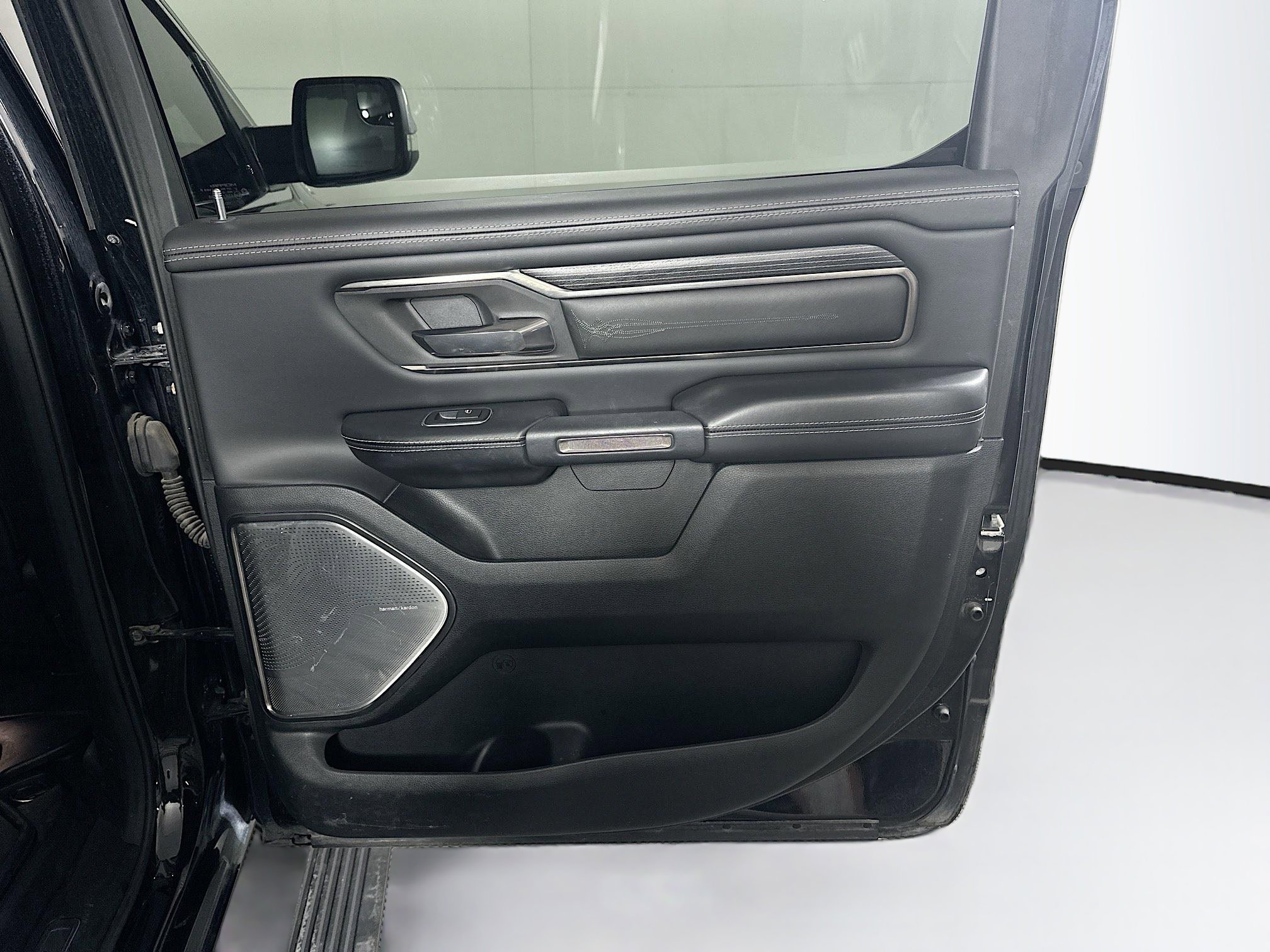 Used 2019 RAM 1500 Limited AWD/4WD image 31