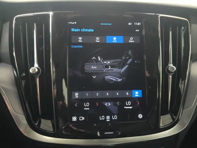 Used 2024 Volvo S60 B5 Core image 24