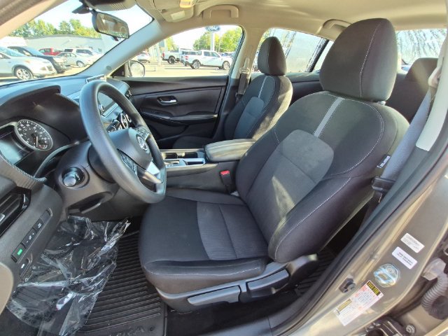 Used 2024 Nissan Sentra SV FWD image 21