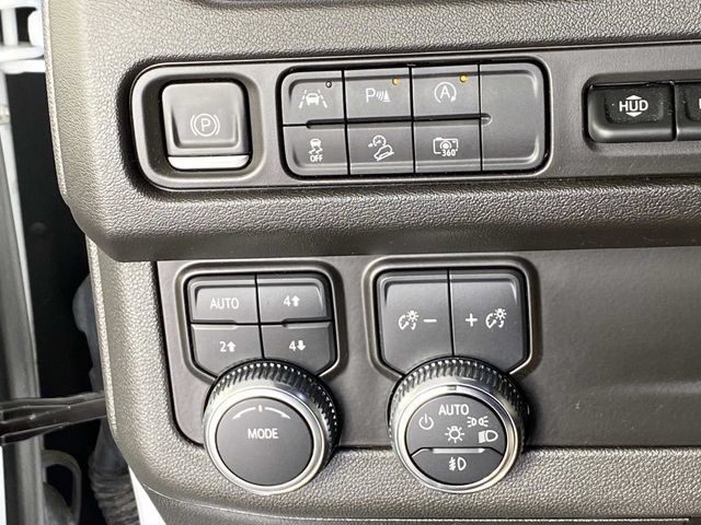 Used 2023 GMC Yukon XL AT4 w/ AT4 Premium Package AWD/4WD image 22
