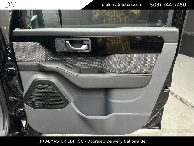 Used 2024 INEOS Grenadier Station Wagon AWD/4WD image 25