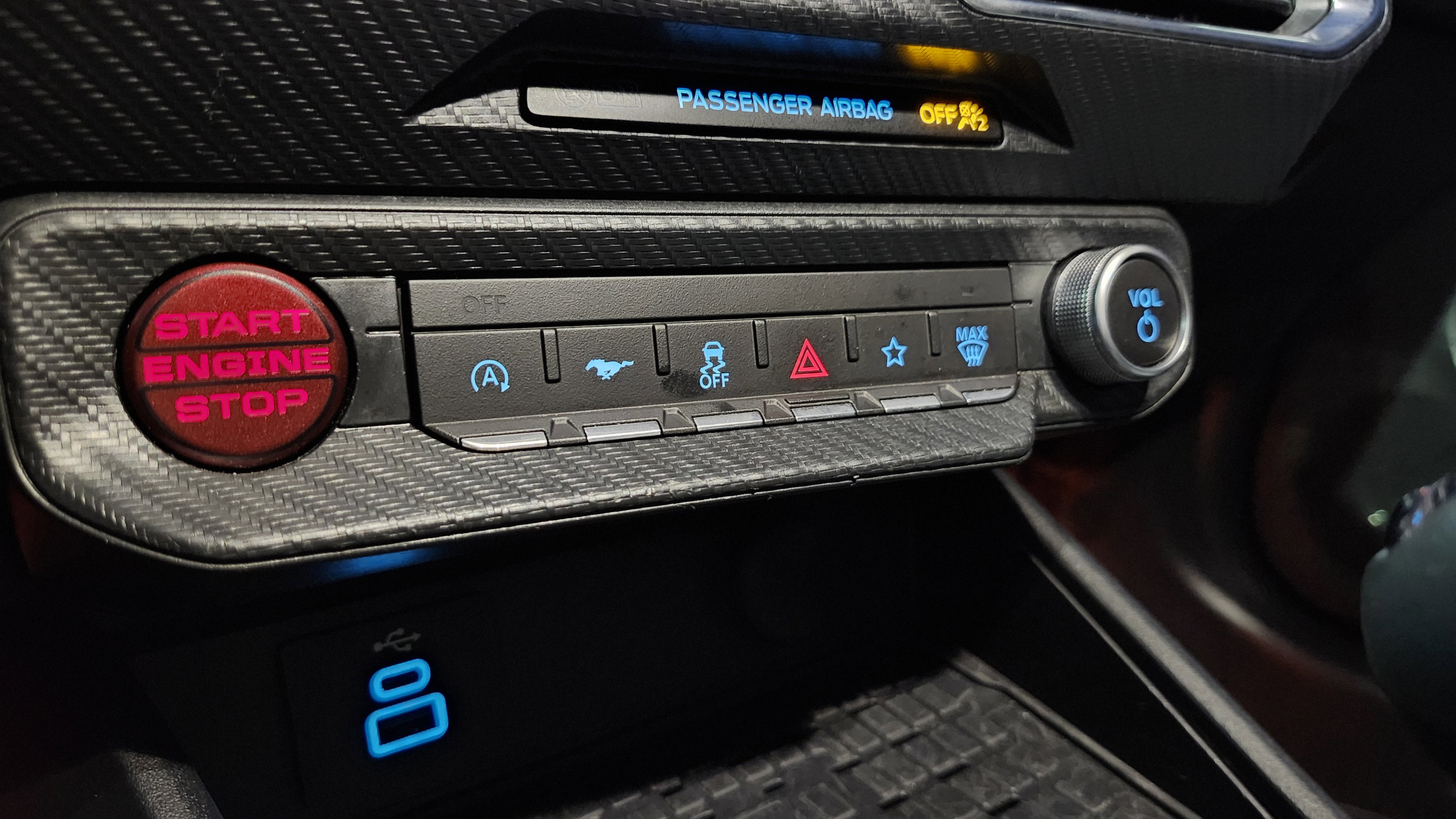 Used 2024 Ford Mustang Premium image 28