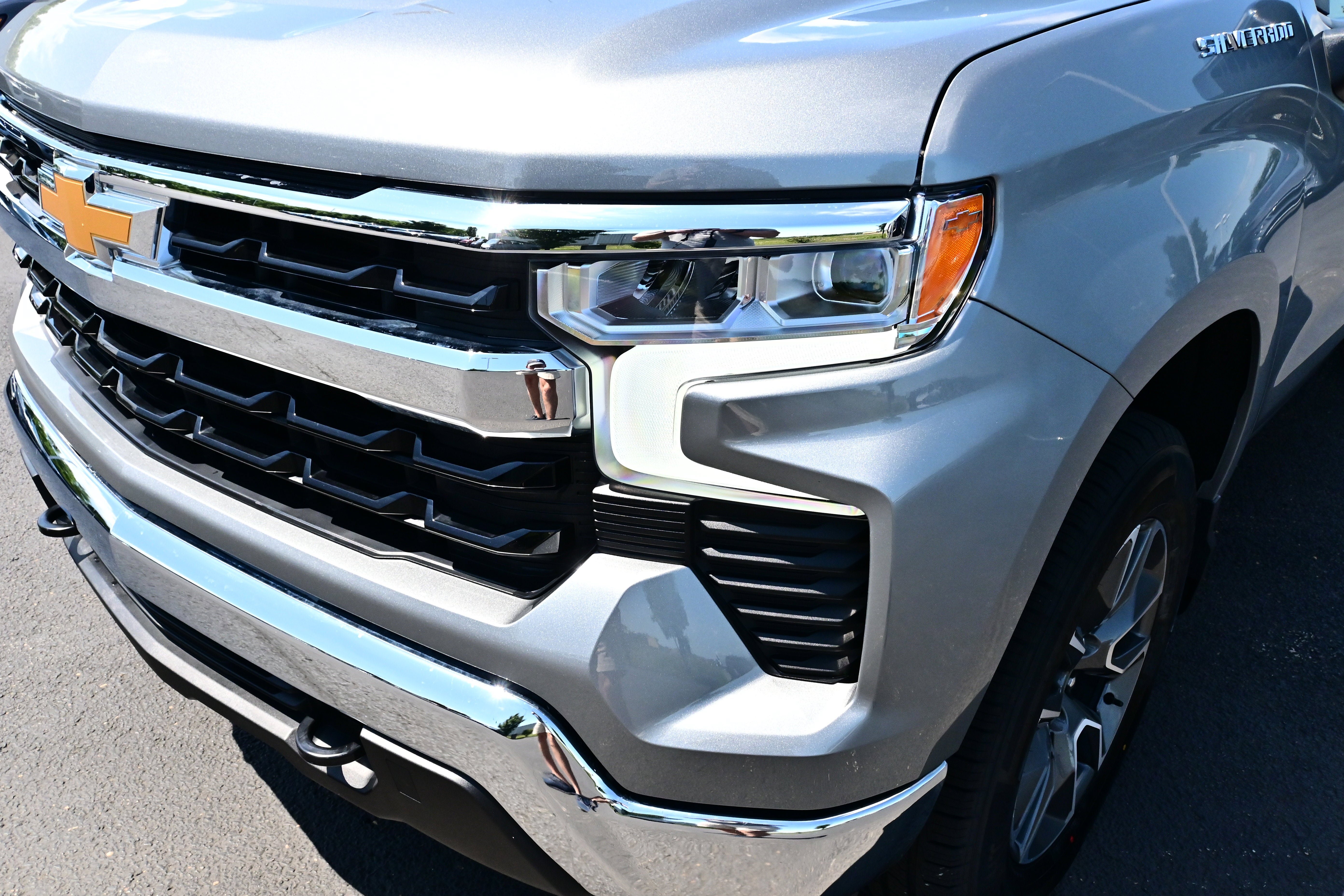 Used 2024 Chevrolet Silverado 1500 LT AWD/4WD image 13