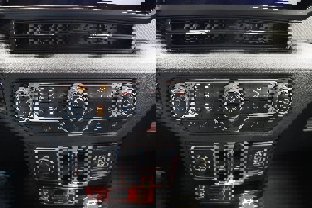 Used 2024 Jeep Wrangler Unlimited image 25