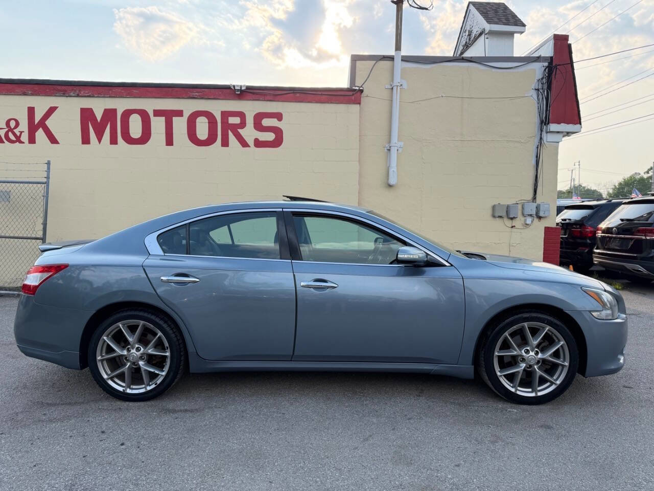Used 2011 Nissan Maxima 3.5 SV w/ Sport Pkg FWD image 9
