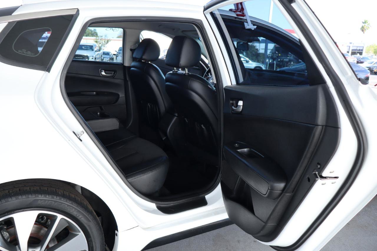 Used 2018 Kia Optima S w/ 18" Alloy Wheels Package image 35