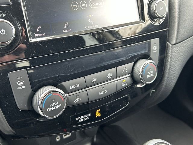 Used 2019 Nissan Rogue SV image 21