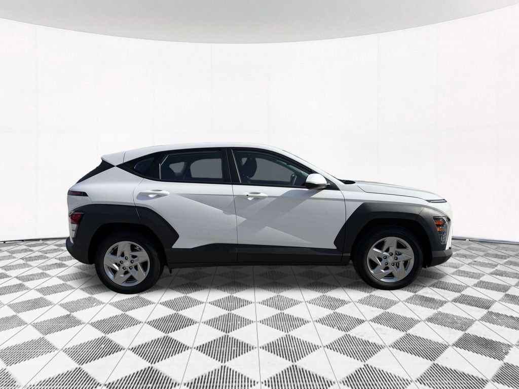 New 2027 Hyundai Kona SE FWD image 13
