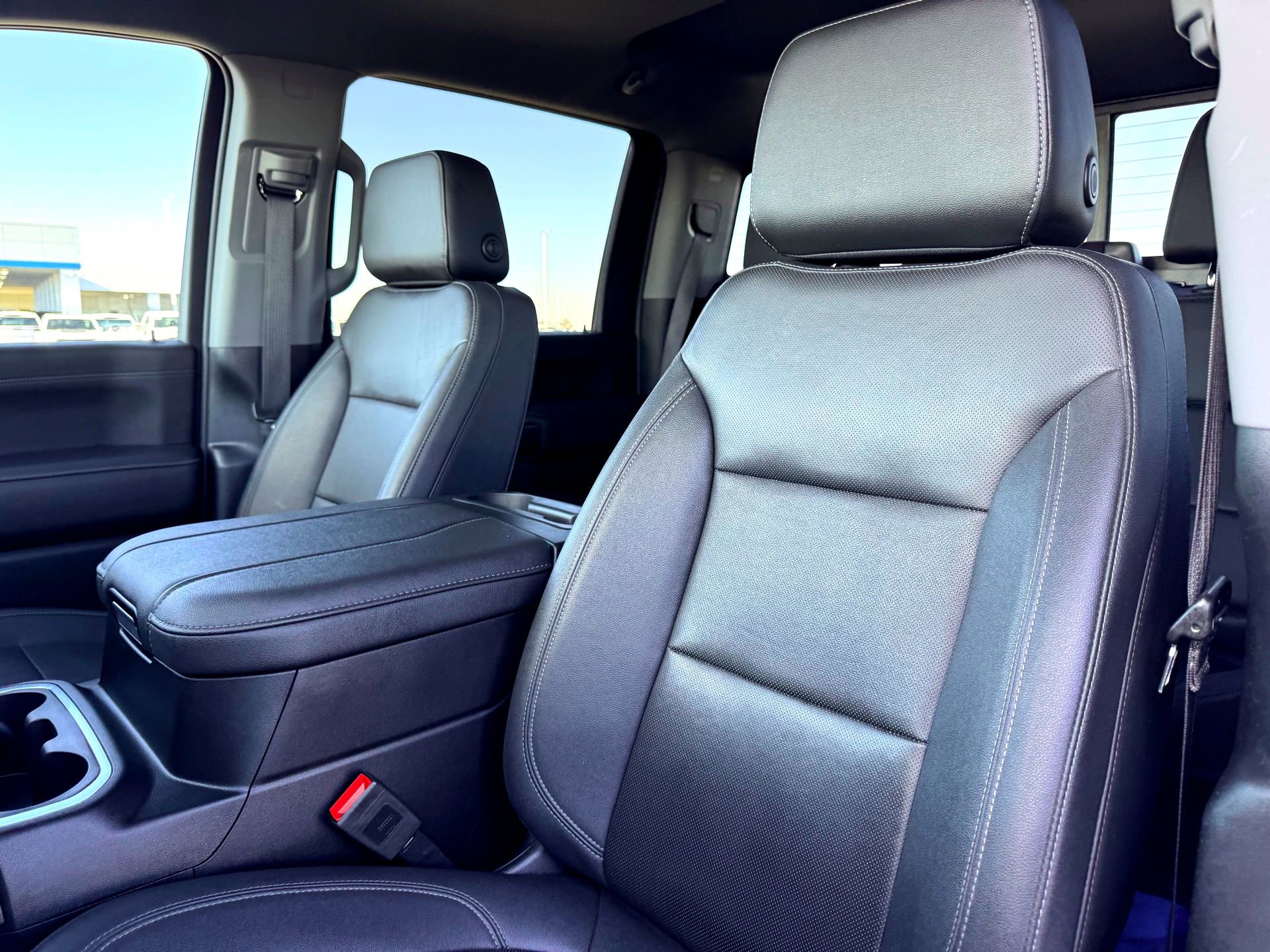 Used 2023 Chevrolet Silverado 2500 LTZ w/ LTZ Convenience Package image 13