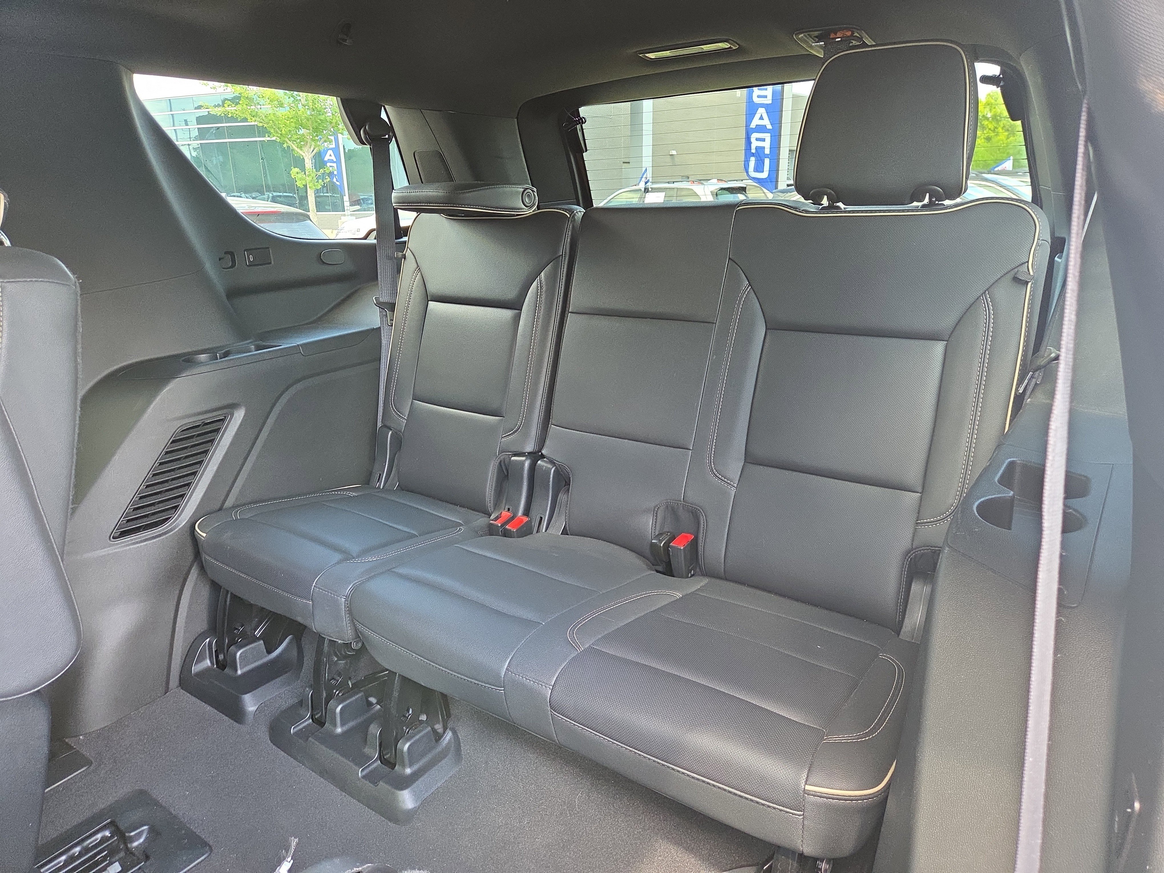 Used 2023 Chevrolet Tahoe Premier RWD image 12