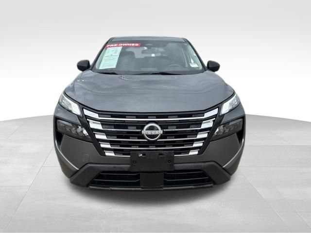 Used 2024 Nissan Rogue S AWD/4WD image 3
