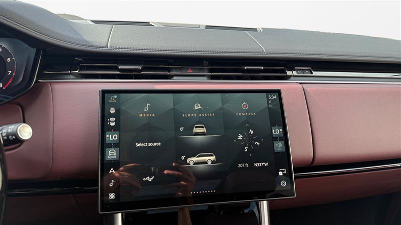 Used 2024 Land Rover Range Rover SE AWD/4WD image 20