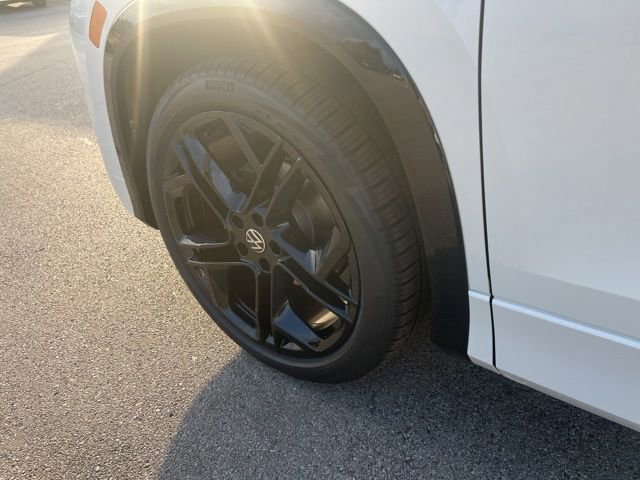 New 2026 Volkswagen Tiguan SE R-Line image 5