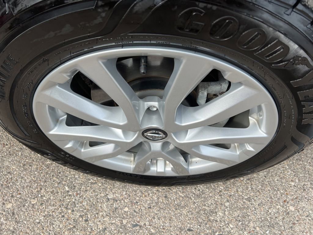 Used 2020 Nissan Rogue Sport SV w/ All-Weather Package image 39