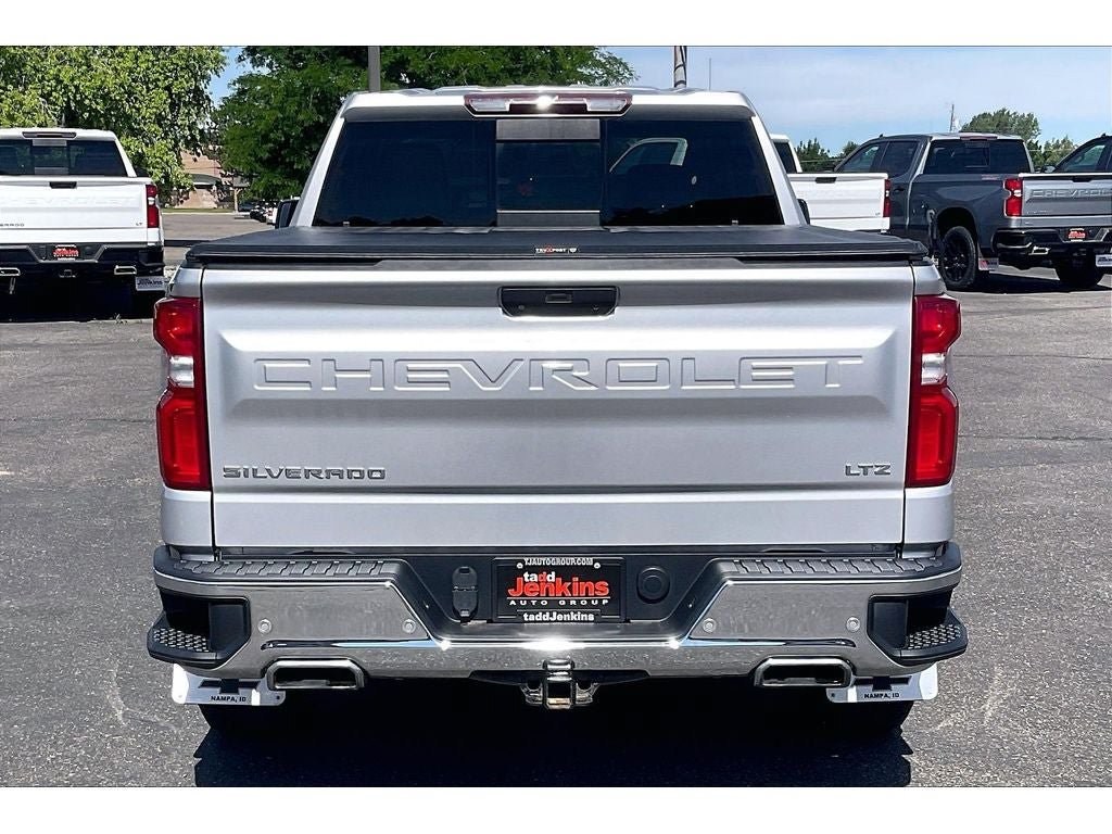 Used 2019 Chevrolet Silverado 1500 LTZ AWD/4WD image 4