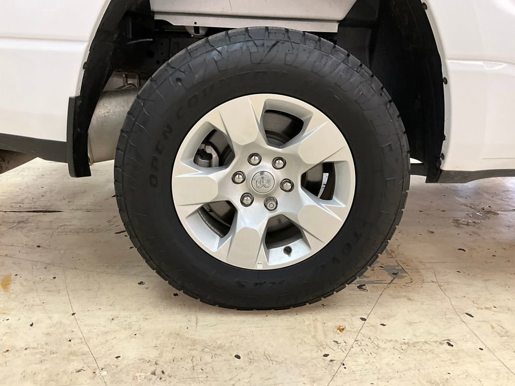 Certified 2024 RAM 1500 Big Horn image 16