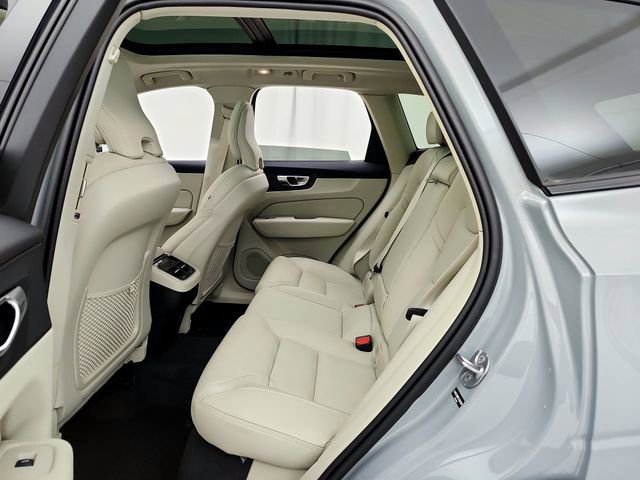 New 2026 Volvo XC60 B5 Ultra w/ Climate Package AWD/4WD image 28