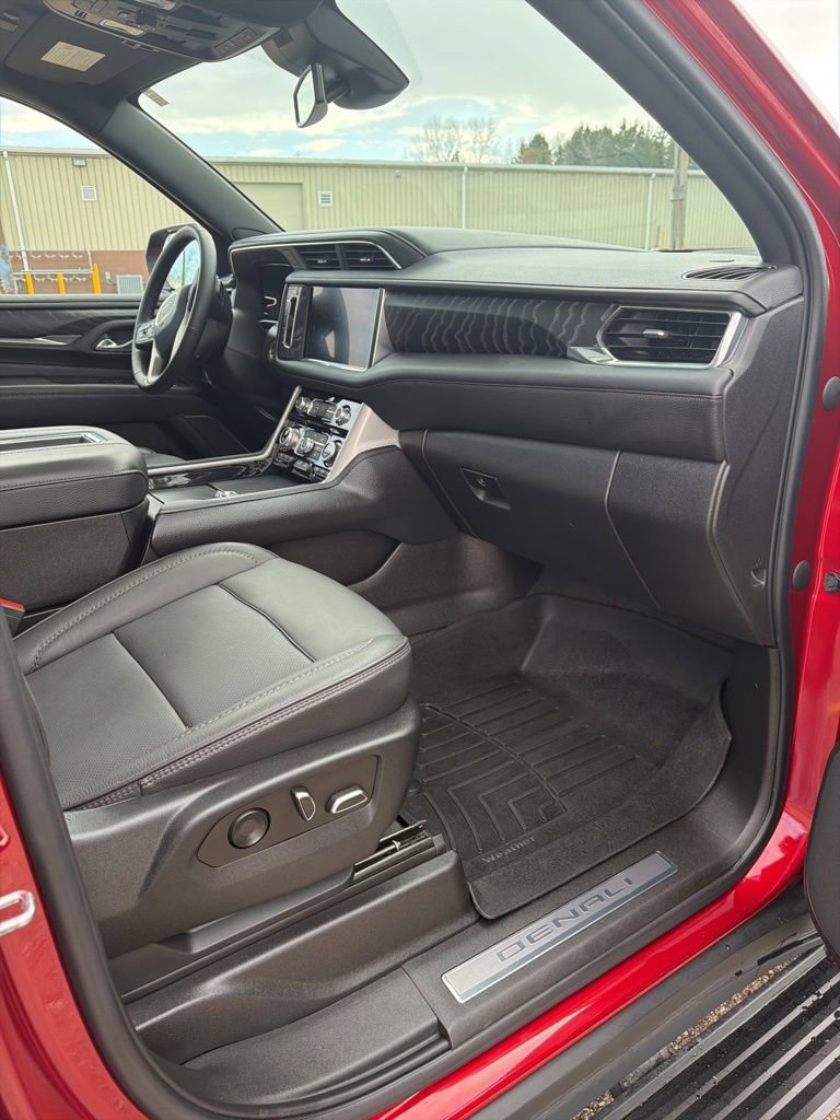 Used 2023 GMC Yukon XL Denali image 23