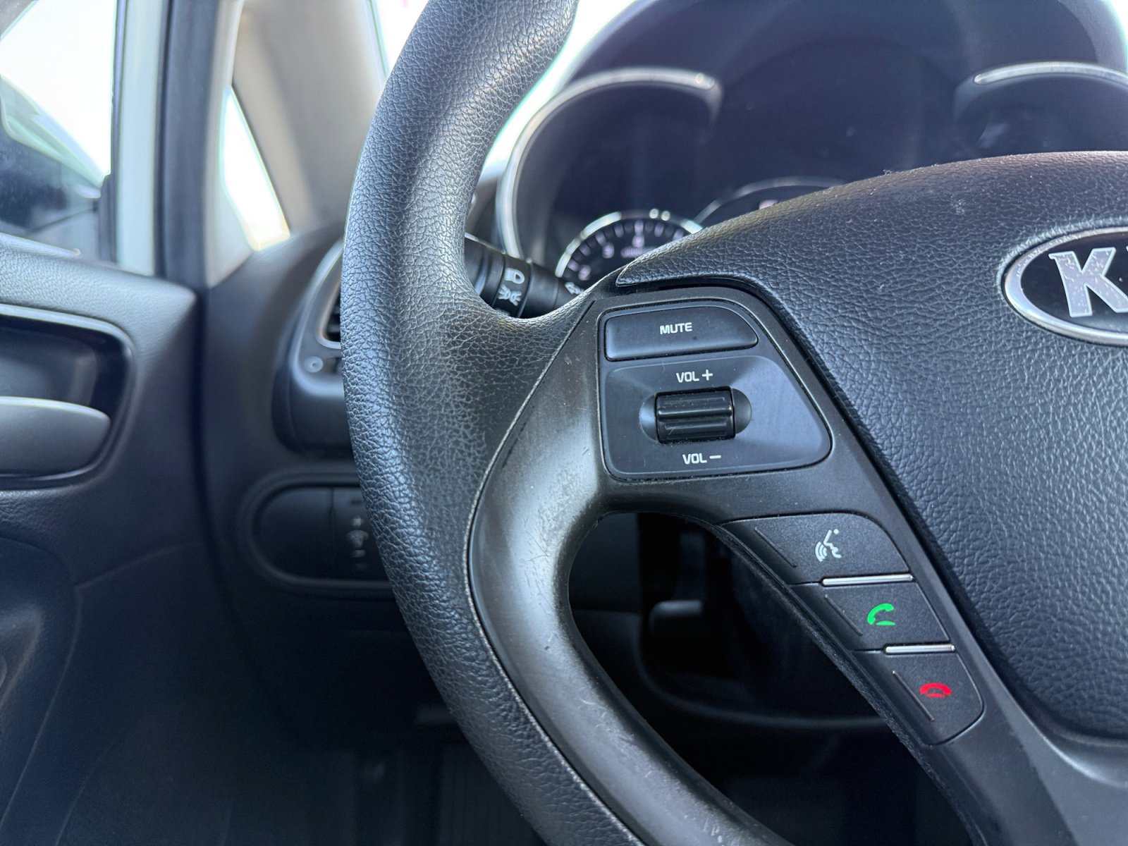 Used 2017 Kia Forte LX FWD image 18