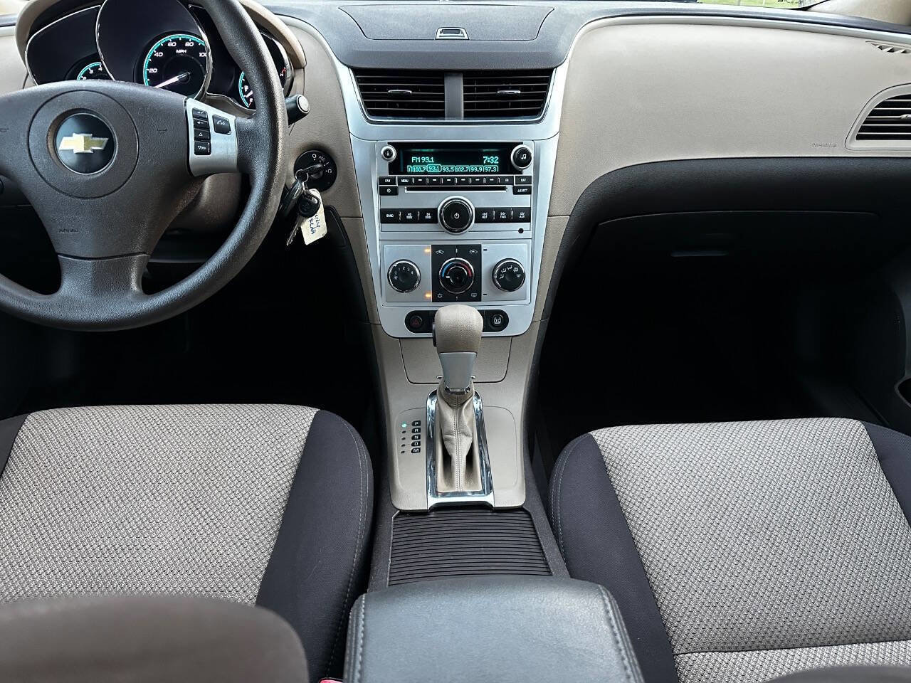Used 2011 Chevrolet Malibu LS FWD image 13