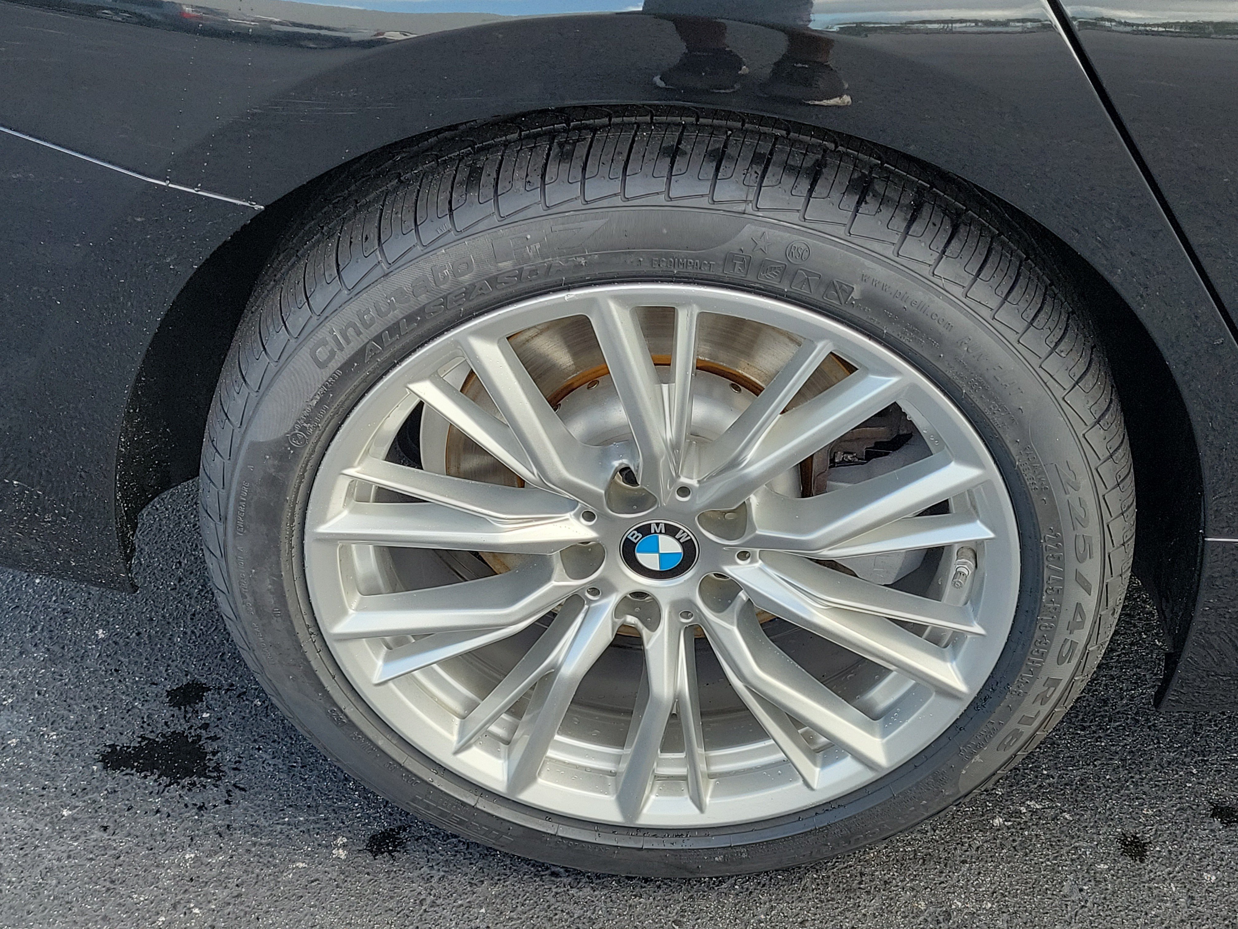 Used 2024 BMW 330i Sedan w/ Convenience Package RWD image 6