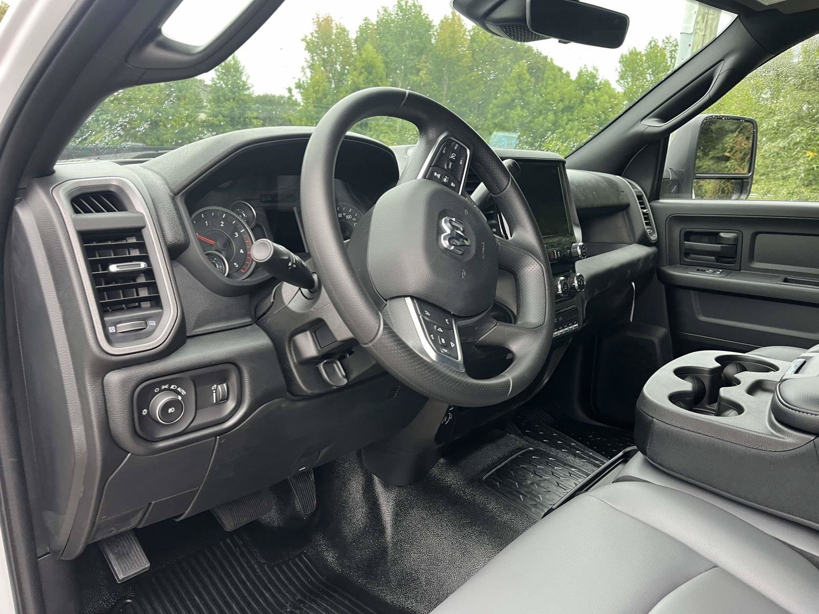 New 2027 RAM 3500 Tradesman AWD/4WD image 7