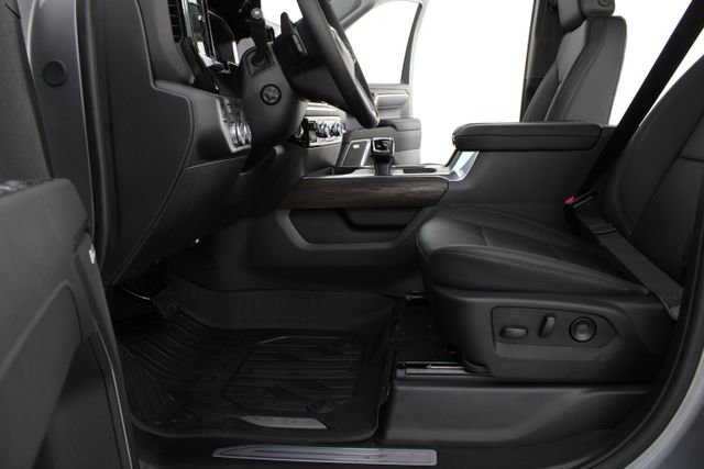 New 2026 GMC Sierra 1500 SLT AWD/4WD image 17
