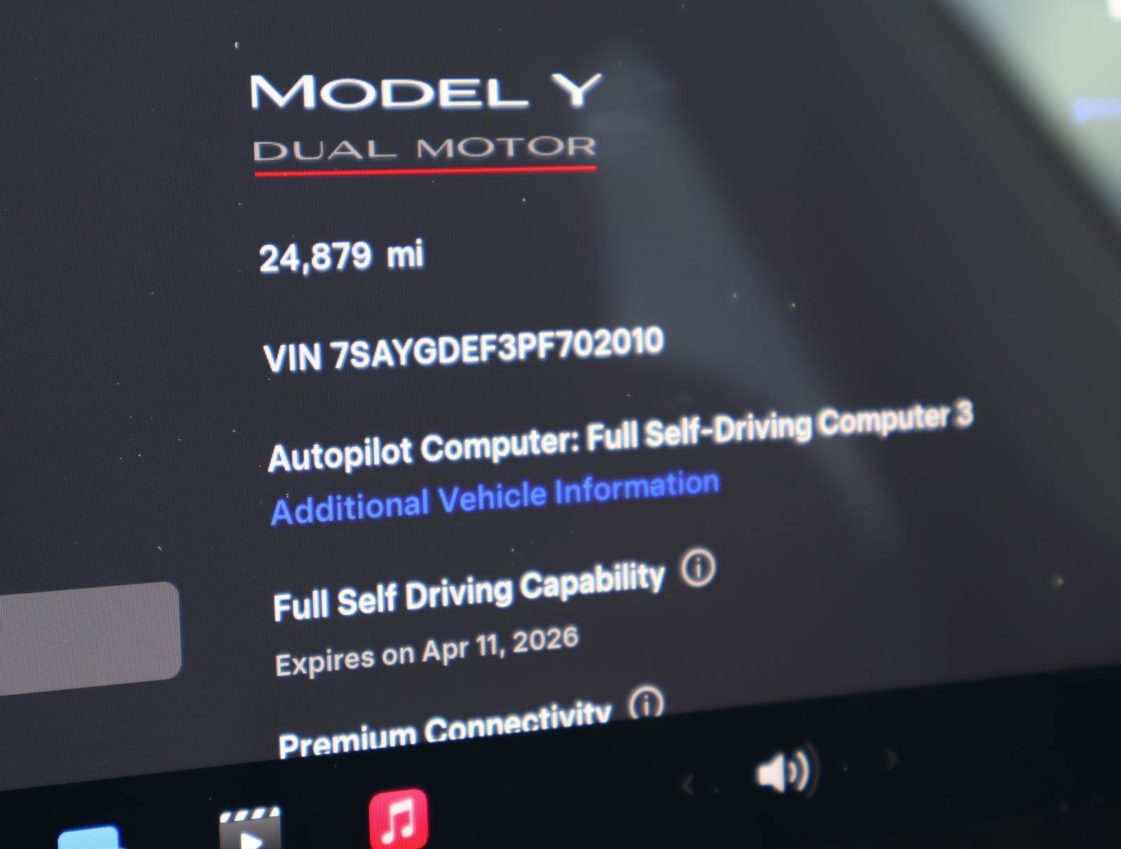 Used 2023 Tesla Model Y Performance image 25