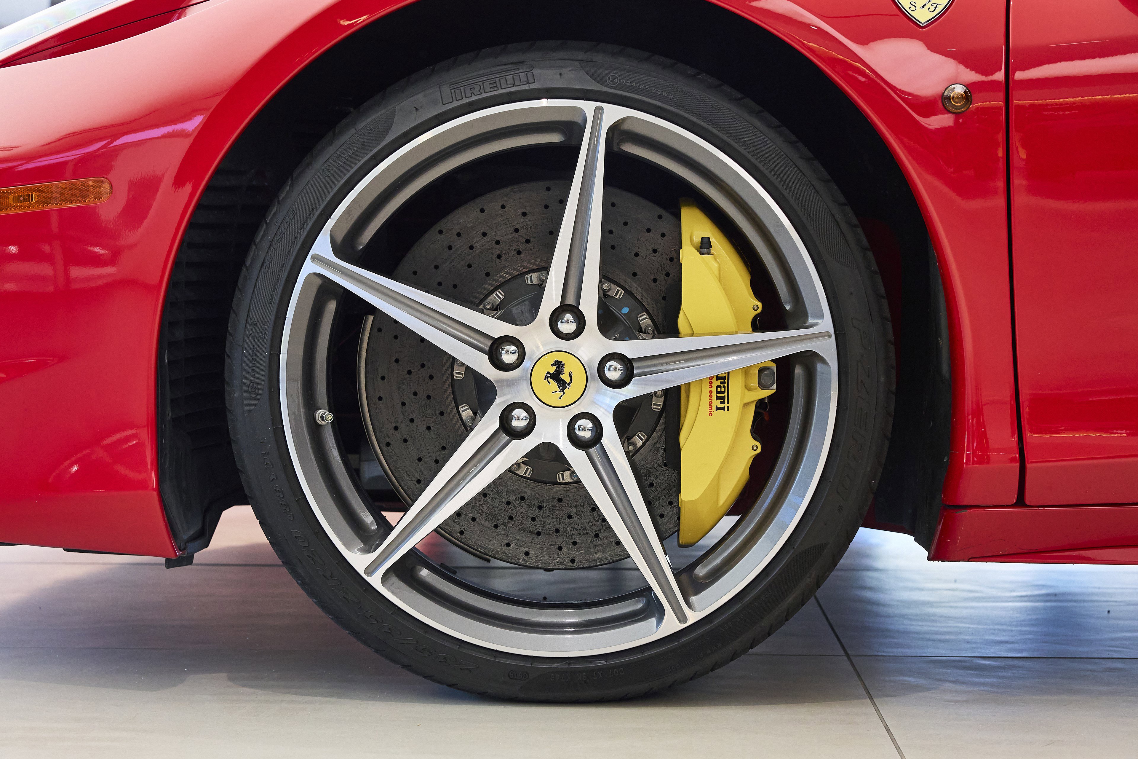 Used 2014 Ferrari 458 Spider image 46