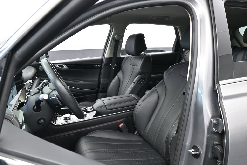 Used 2025 Genesis GV80 2.5T Standard AWD/4WD image 10
