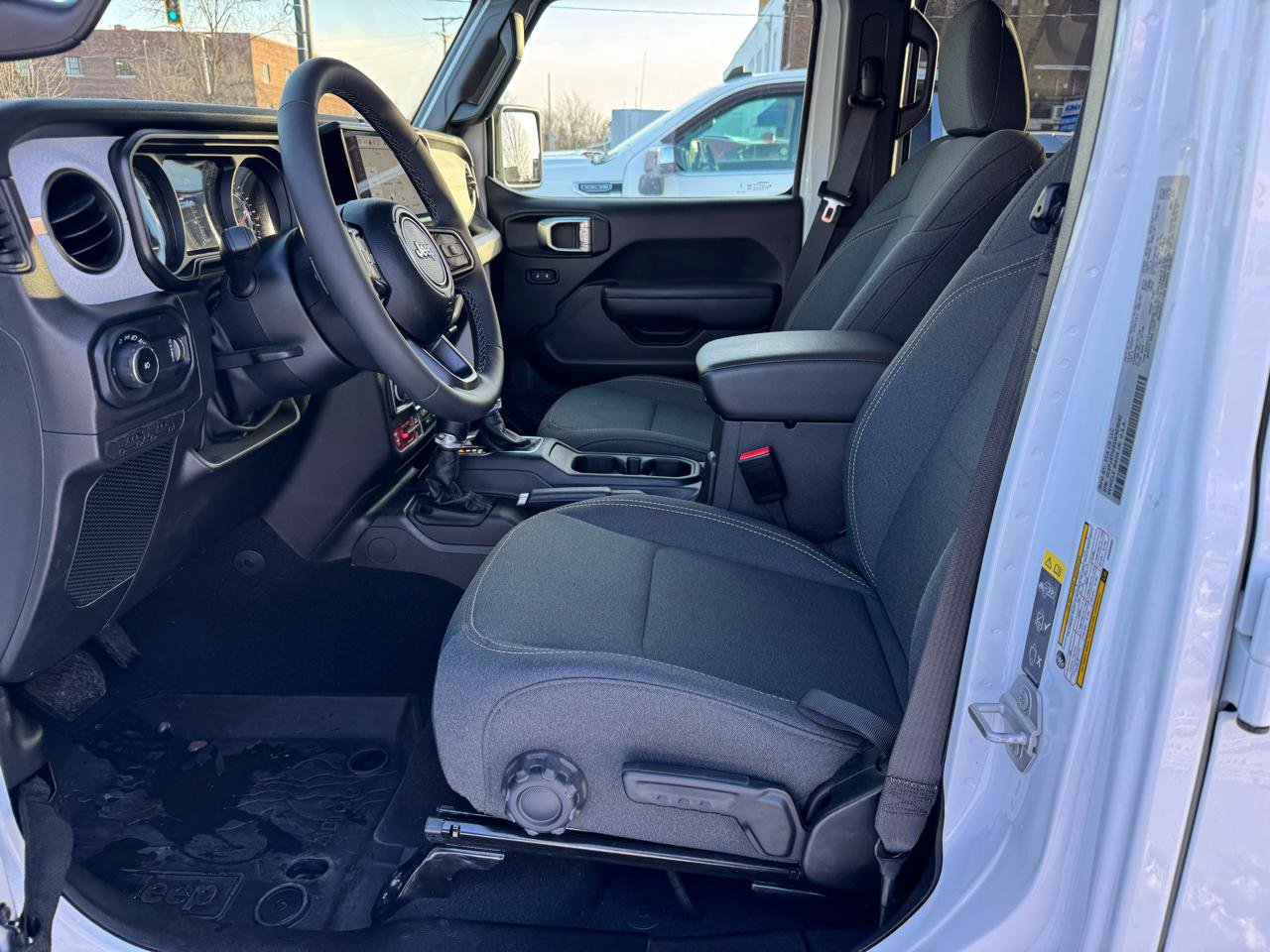 Used 2025 Jeep Wrangler Unlimited Sport image 11