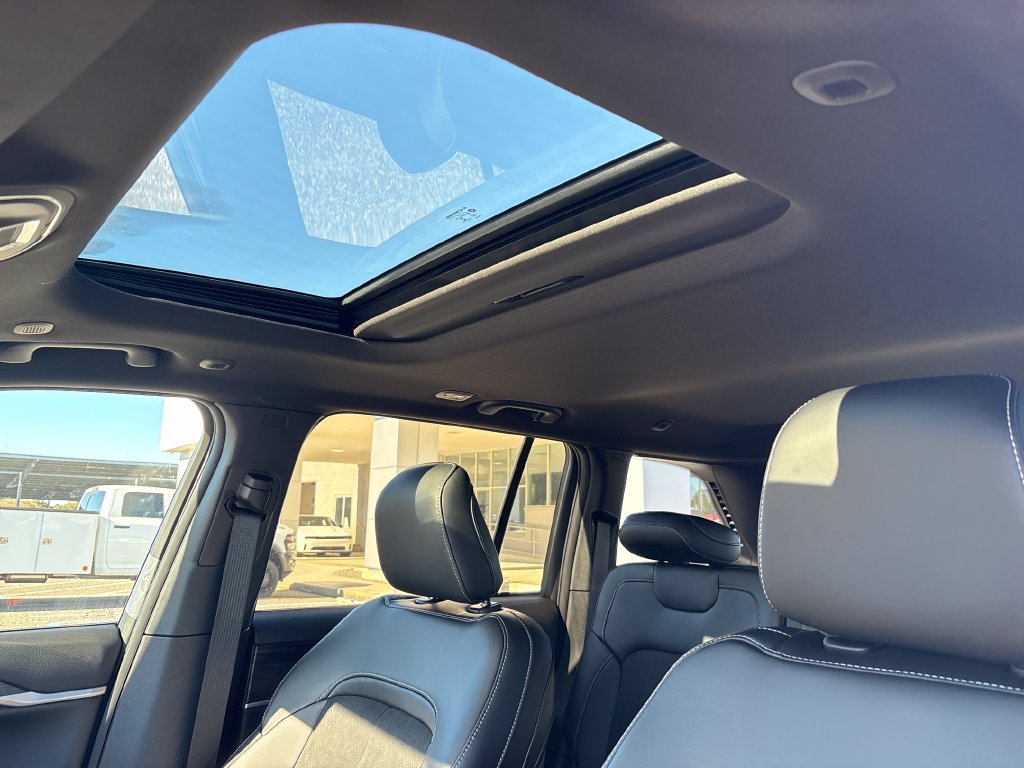 New 2027 Jeep Grand Cherokee 4WD image 5