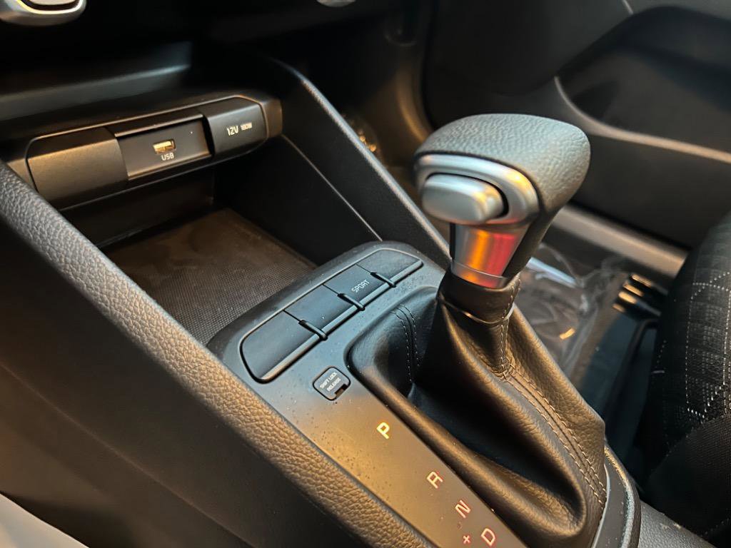 Used 2022 Kia Rio LX FWD image 31