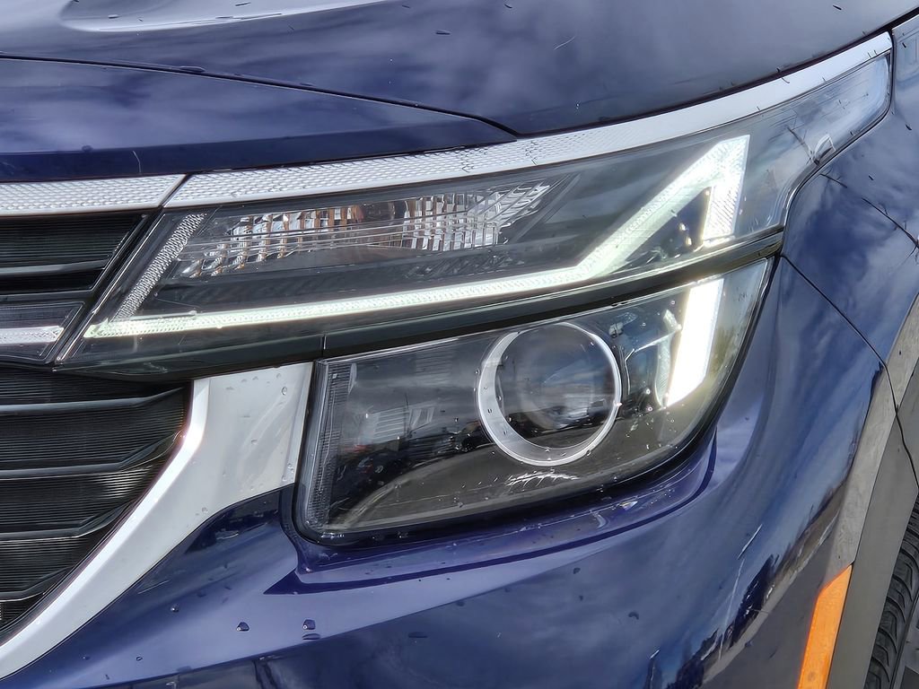 Used 2024 Kia Seltos EX image 38