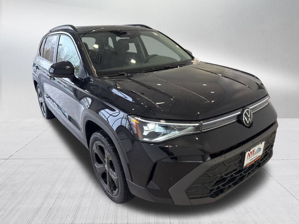 New 2026 Volkswagen Taos SE image 7