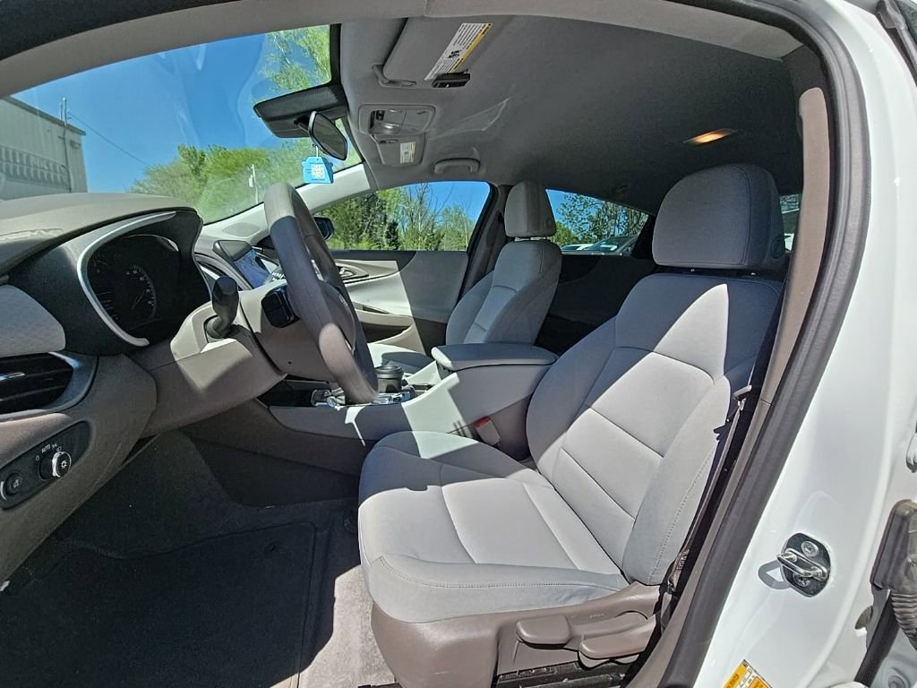 Used 2024 Chevrolet Malibu LS FWD image 14